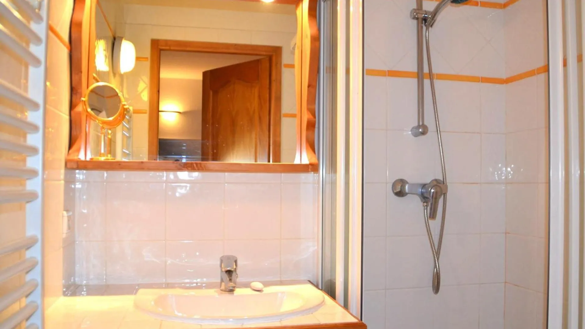 Apartment Appartement Confort 4* Avec Wi-Fi, Balcon Et Parking - Pied Des Pistes Les Menuires - Fr-1-452-246 Saint-Martin-de-Belleville France