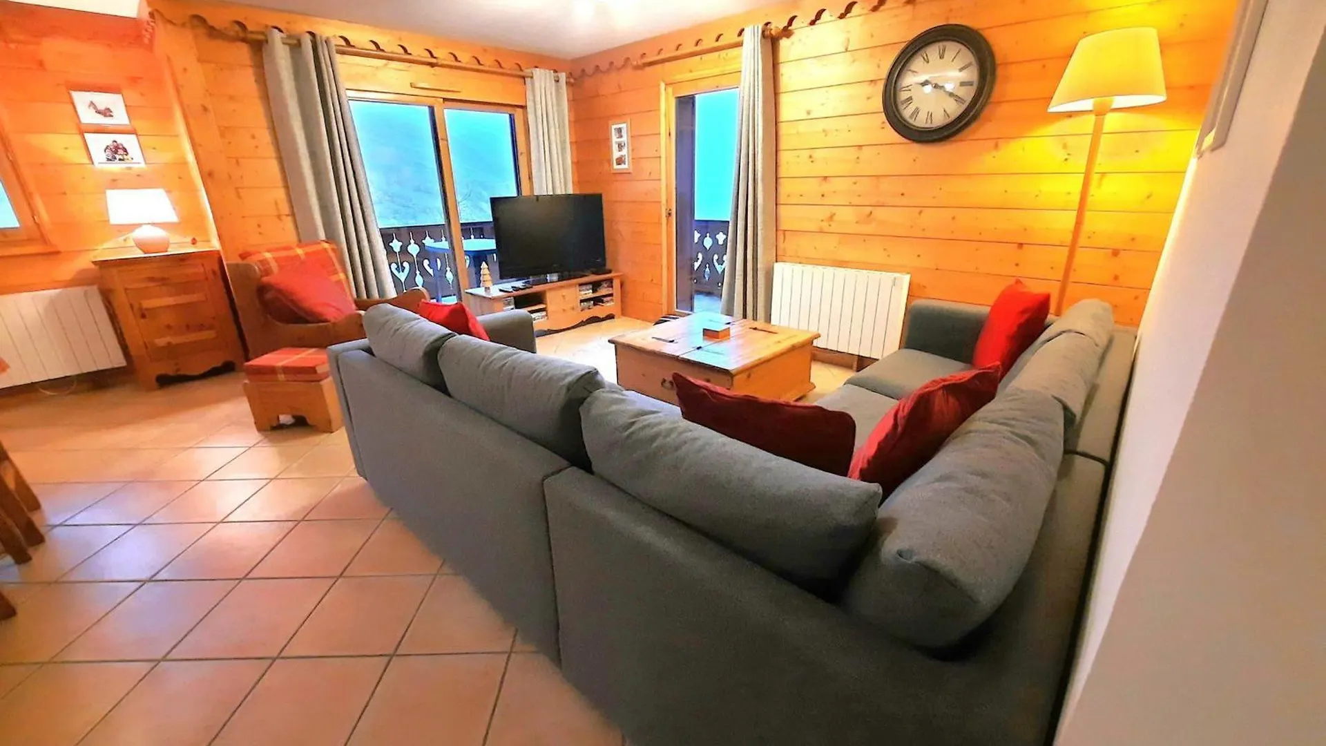 Appartement Confort 4* Avec Wi-Fi, Balcon Et Parking - Pied Des Pistes Les Menuires - Fr-1-452-246 Saint-Martin-de-Belleville 0*,  France